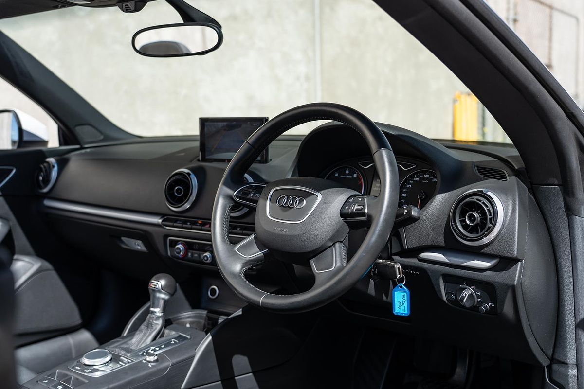 2015 Audi A3 Attraction 8V