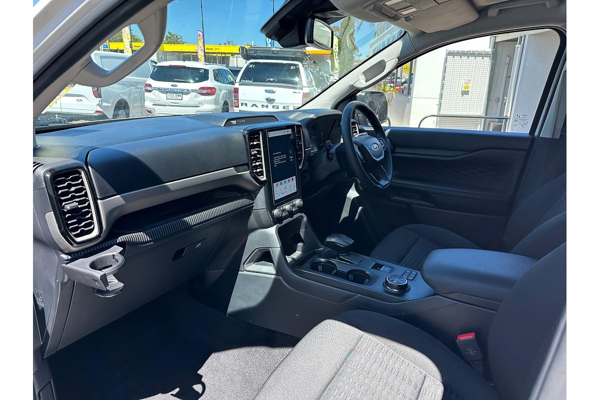 2024 Ford Everest Ambiente 2.0L