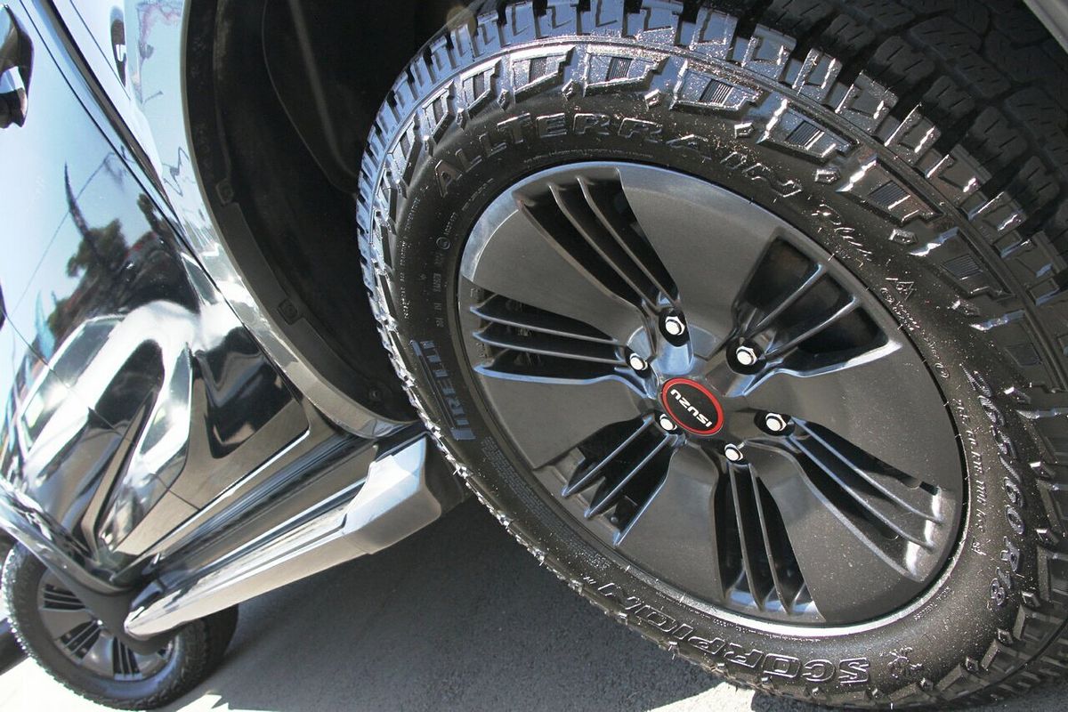 2022 Isuzu D-MAX X-TERRAIN 4X4