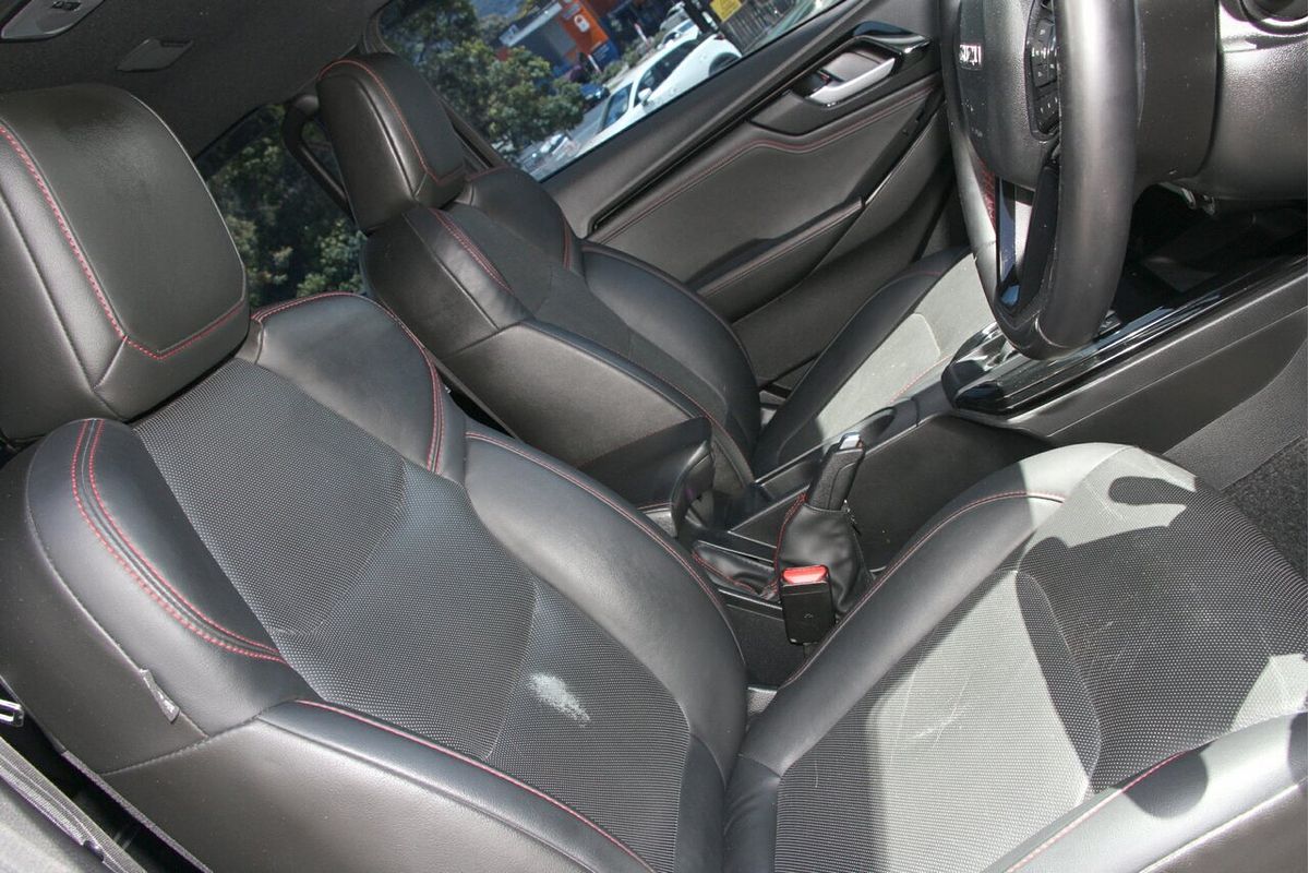 2022 Isuzu D-MAX X-TERRAIN 4X4