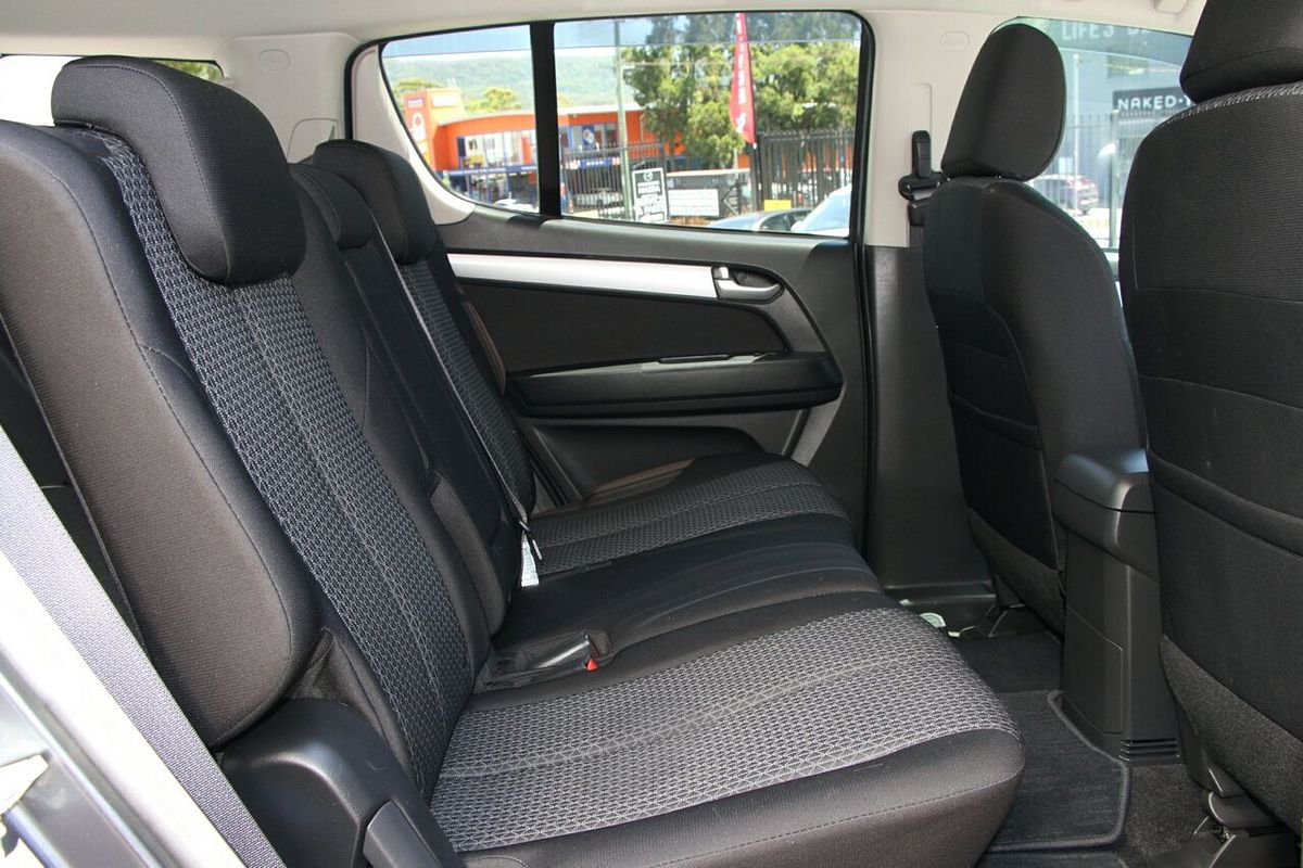 2016 Isuzu MU-X LS-U