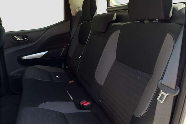 2023 Nissan Navara ST D23