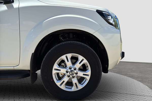 2023 Nissan Navara ST D23