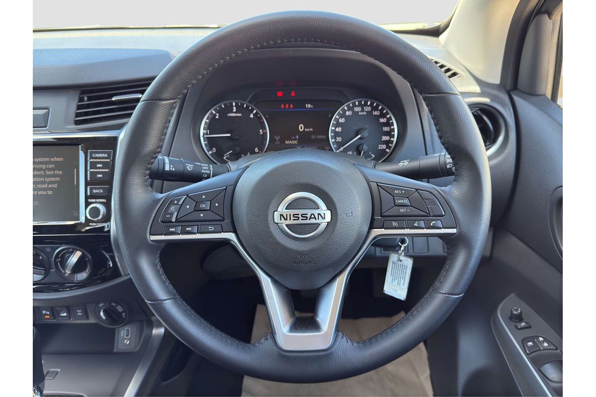 2023 Nissan Navara ST D23