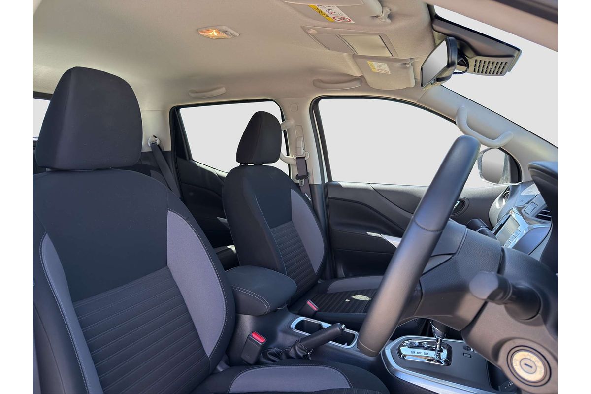 2023 Nissan Navara ST D23