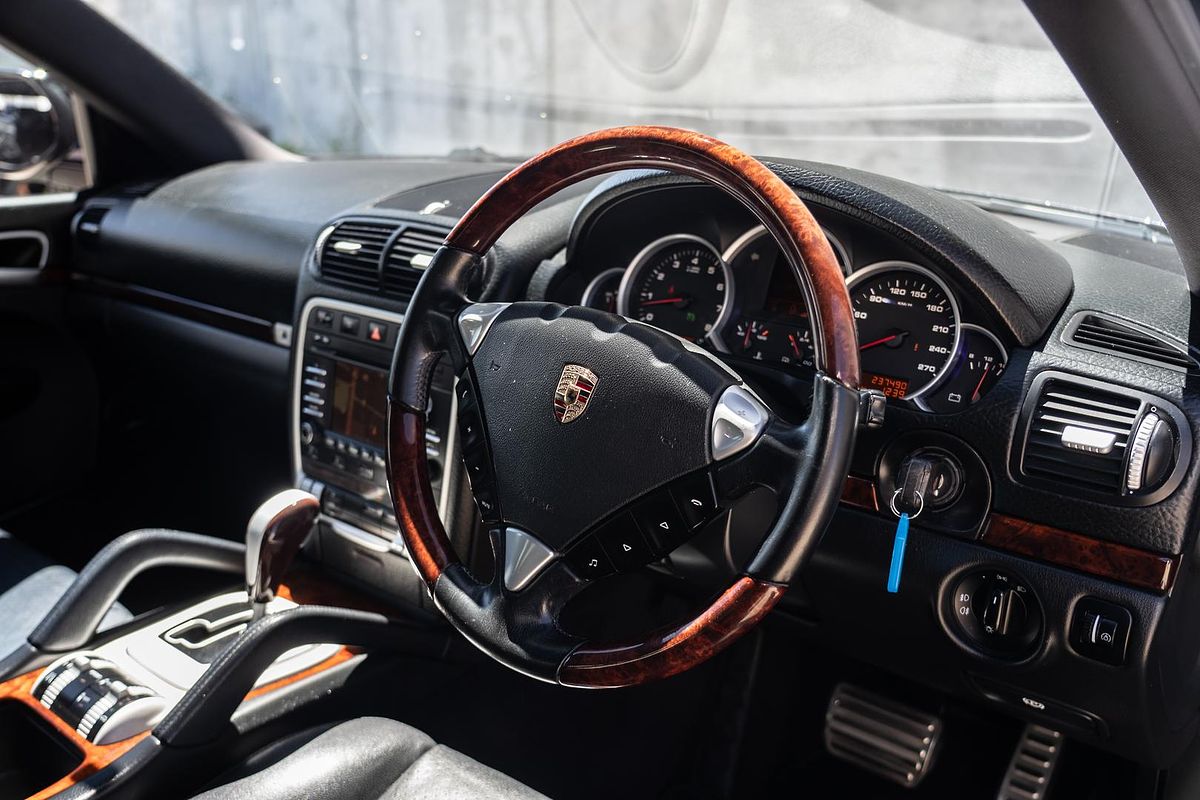 2008 Porsche Cayenne S 9PA