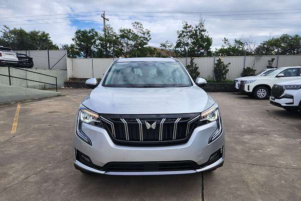 2025 Mahindra XUV700 AX7L