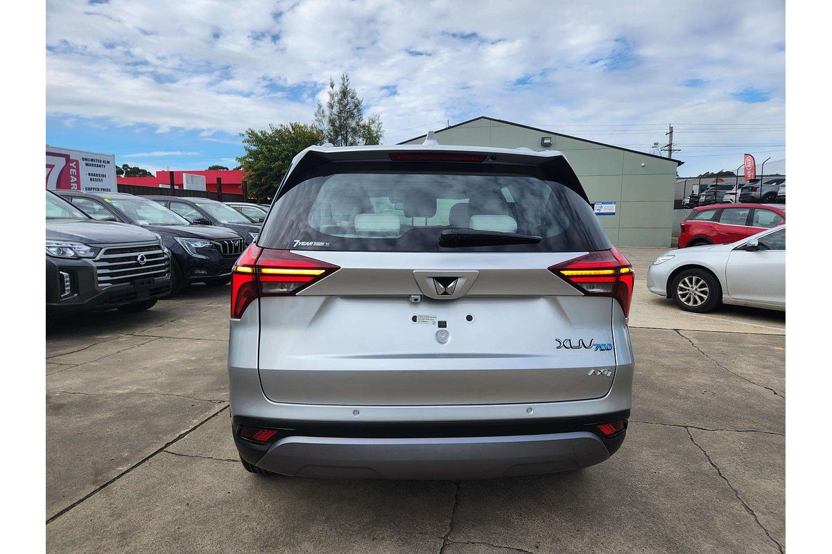 2025 Mahindra XUV700 AX7L