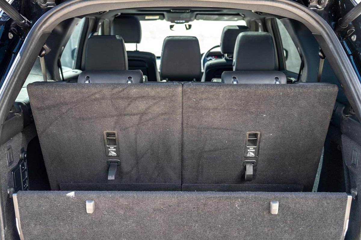 2019 Land Rover Discovery SD6 HSE Series 5
