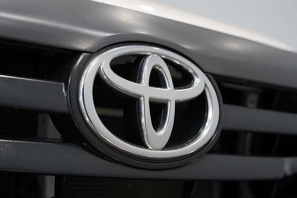 2015 Toyota Hilux Workmate TGN121R Rear Wheel Drive