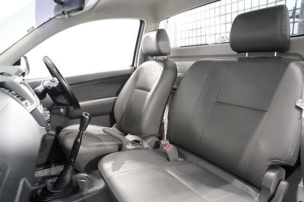 2015 Toyota Hilux Workmate TGN121R Rear Wheel Drive