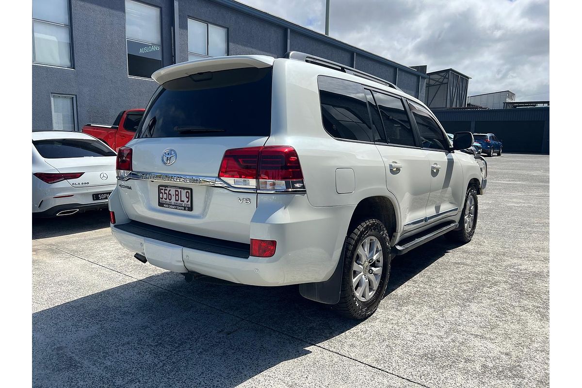 2017 Toyota Landcruiser Sahara VDJ200R