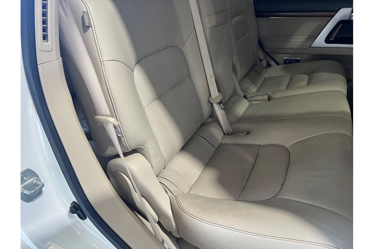 2017 Toyota Landcruiser Sahara VDJ200R