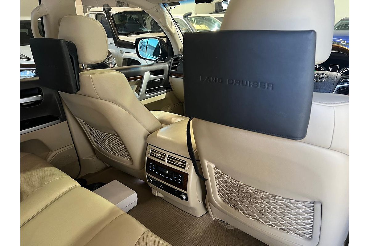 2017 Toyota Landcruiser Sahara VDJ200R