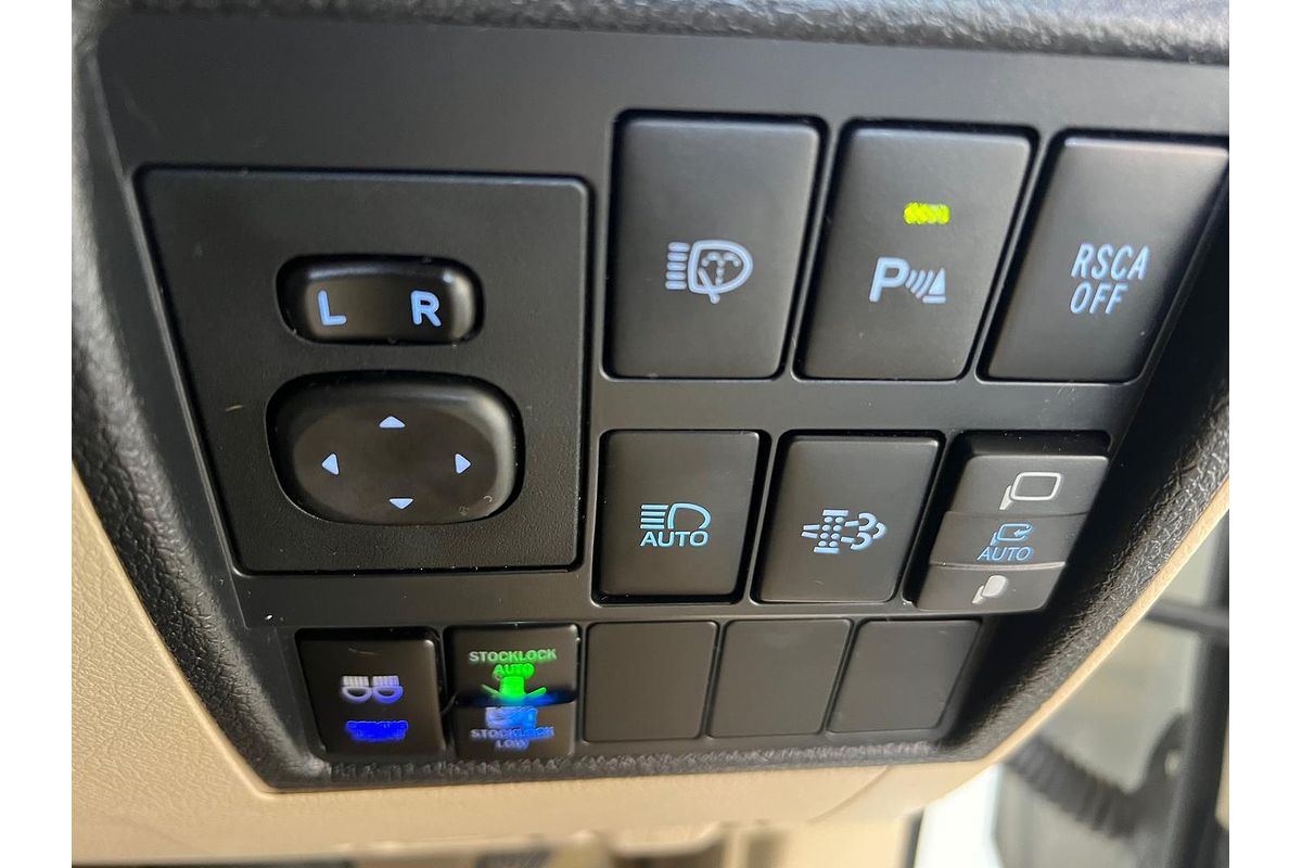 2017 Toyota Landcruiser Sahara VDJ200R