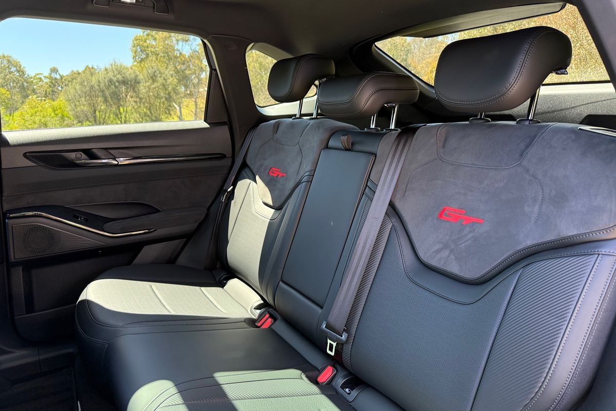 2025 GWM Haval H6GT Ultra PHEV B03