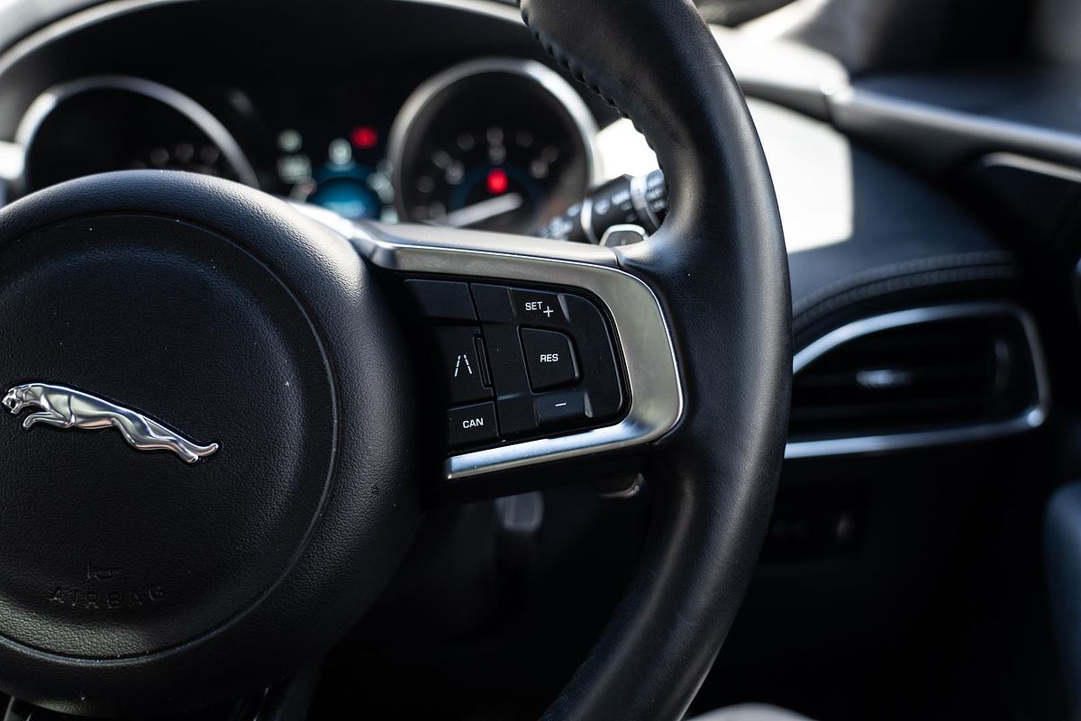 2019 Jaguar F-PACE 30d R-Sport X761