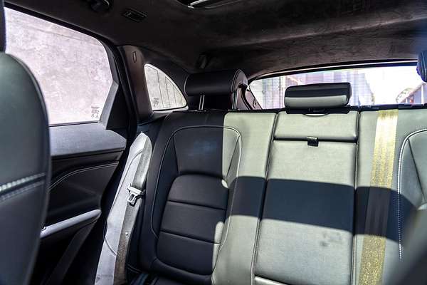 2019 Jaguar F-PACE 30d R-Sport X761