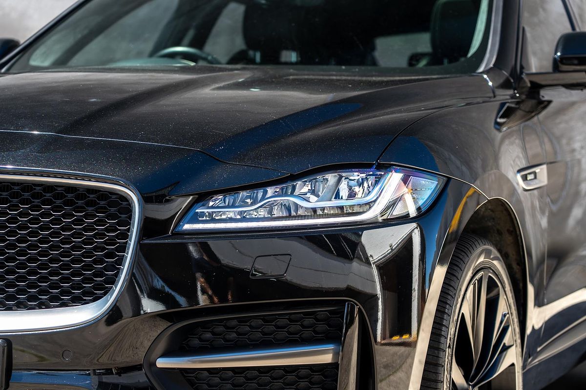 2019 Jaguar F-PACE 30d R-Sport X761