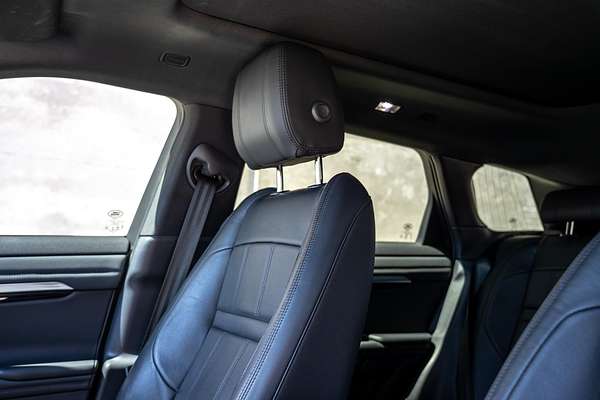 2021 Land Rover Range Rover Evoque P250 R-Dynamic SE L551