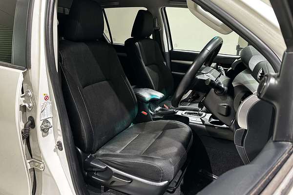 2017 Toyota Hilux SR5 GUN126R 4X4