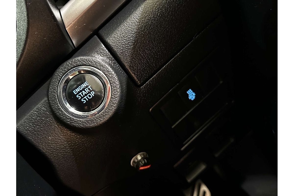 2017 Toyota Hilux SR5 GUN126R 4X4