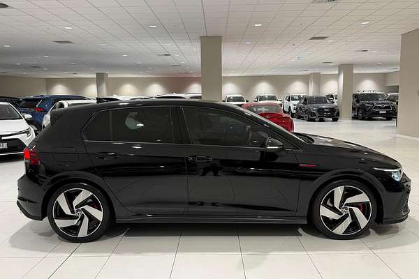 2022 Volkswagen Golf GTI 8