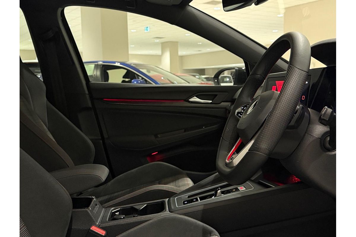 2022 Volkswagen Golf GTI 8