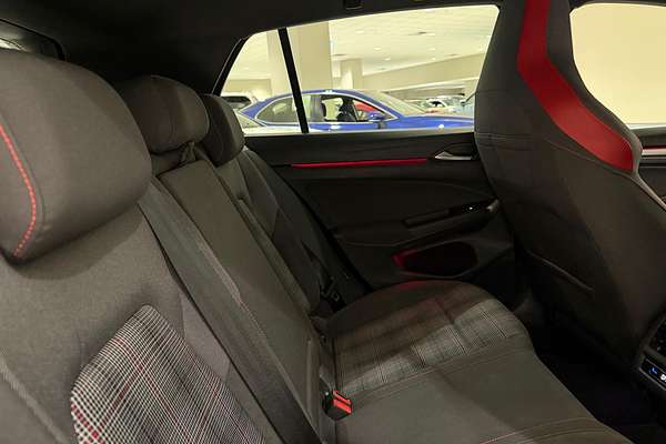 2022 Volkswagen Golf GTI 8