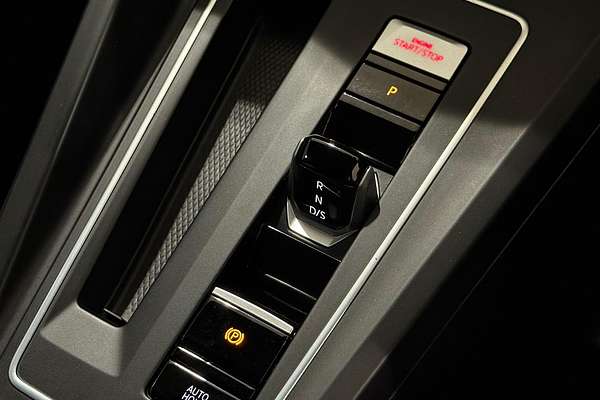 2022 Volkswagen Golf GTI 8