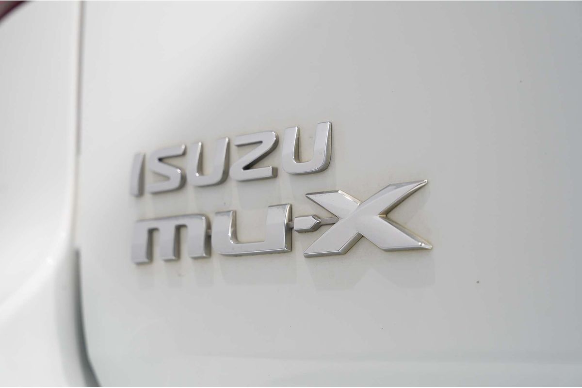 2019 Isuzu MU-X LS-M