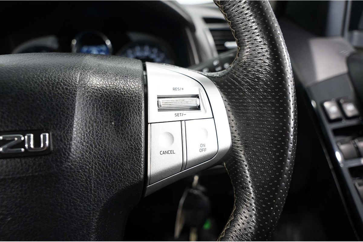 2019 Isuzu MU-X LS-M