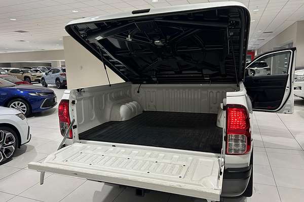 2022 Toyota Hilux SR GUN126R