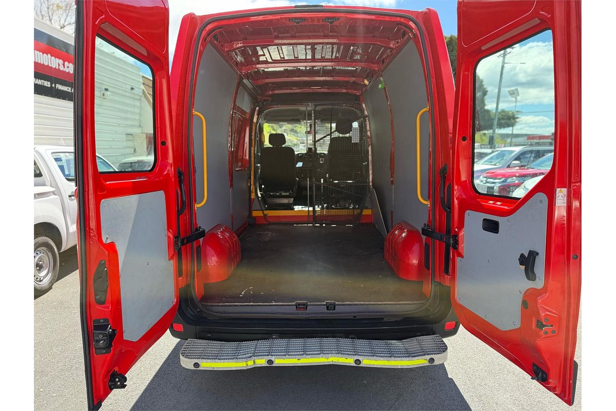 2015 Renault Master X62 MWB Mid Roof