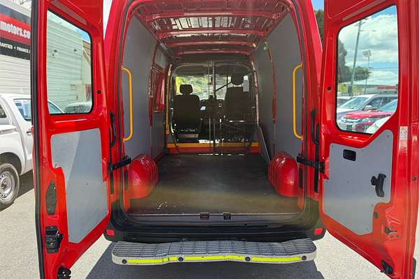 2015 Renault Master X62 MWB Mid Roof