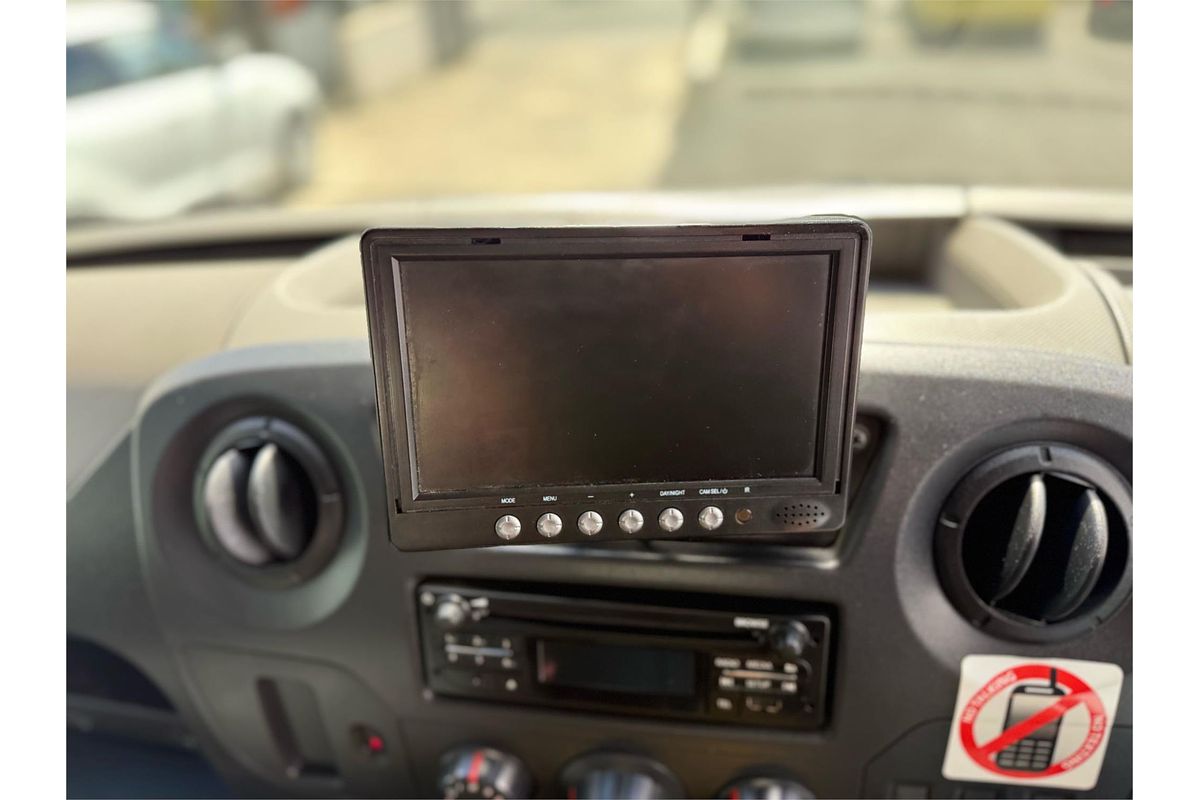 2015 Renault Master X62 MWB Mid Roof
