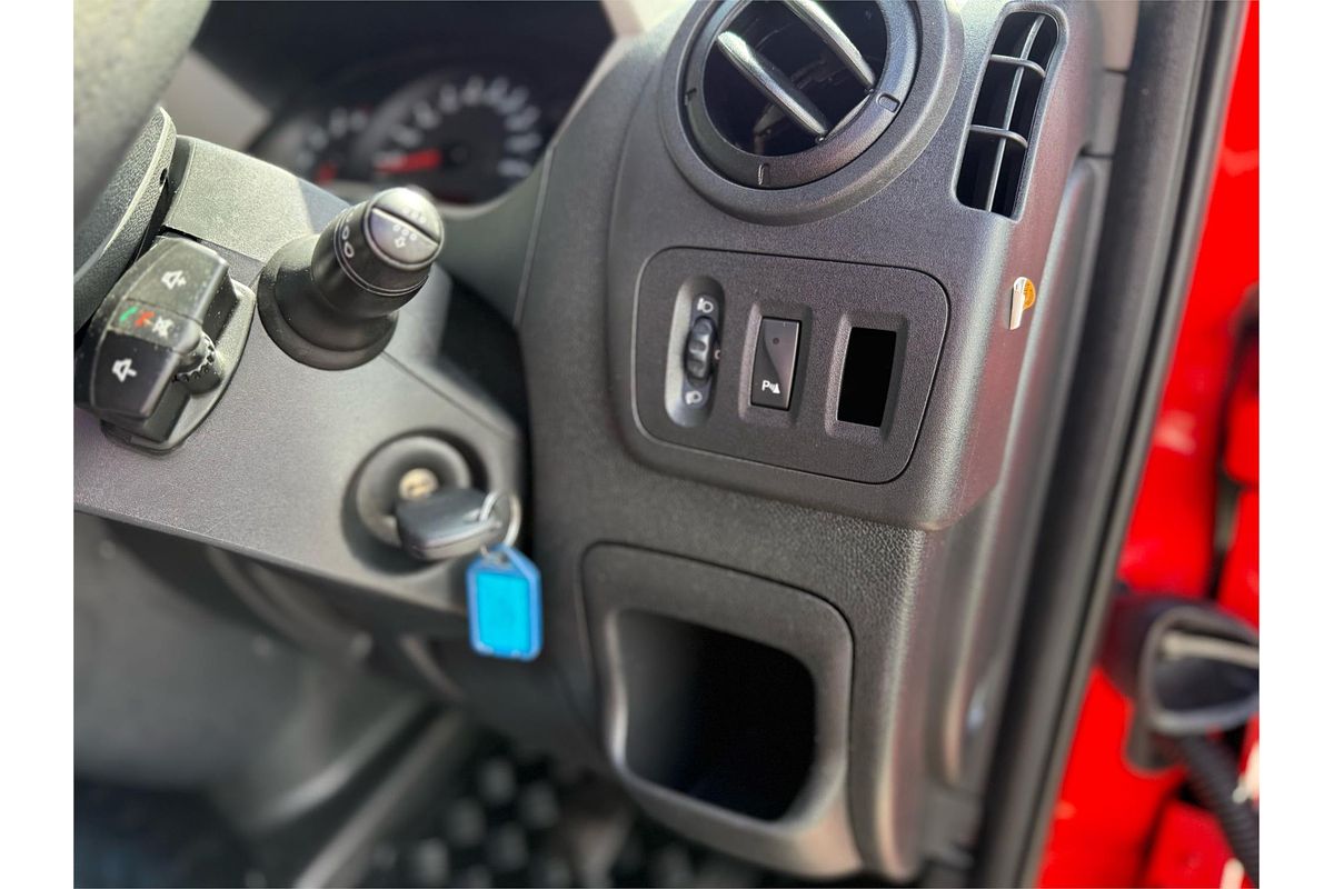 2015 Renault Master X62 MWB Mid Roof