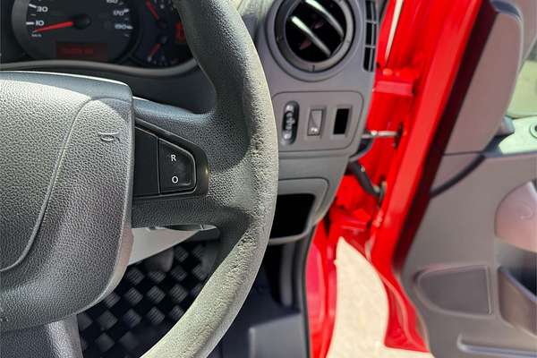 2015 Renault Master X62 MWB Mid Roof