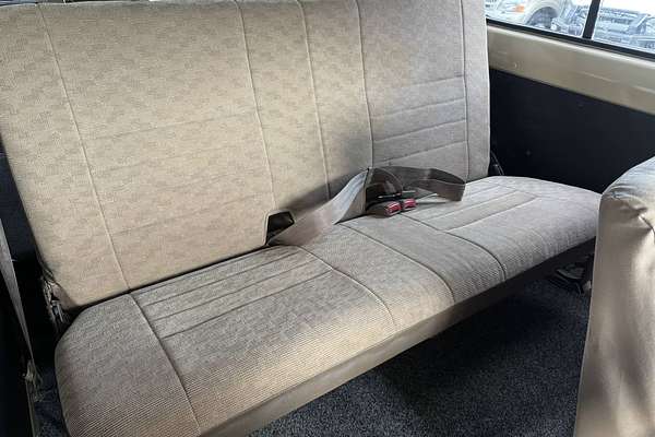 2001 Toyota Landcruiser RV HZJ105R