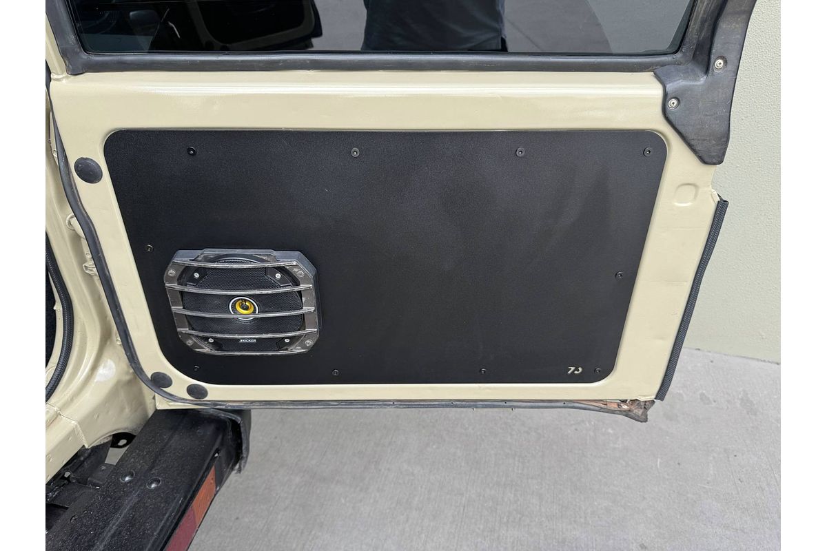 2001 Toyota Landcruiser RV HZJ105R