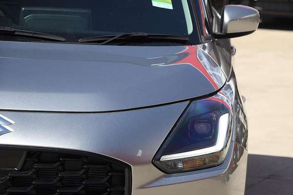 2025 Suzuki Swift Hybrid Plus UZ