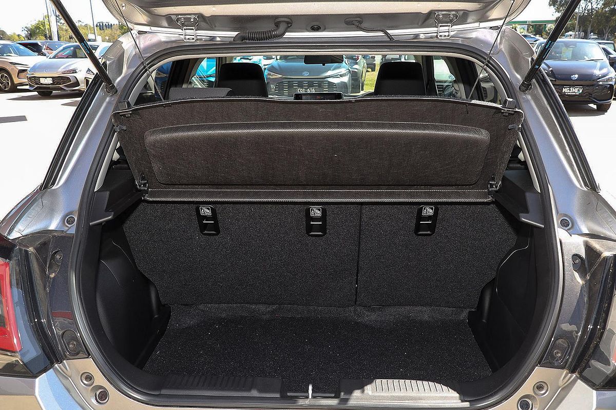 2025 Suzuki Swift Hybrid Plus UZ