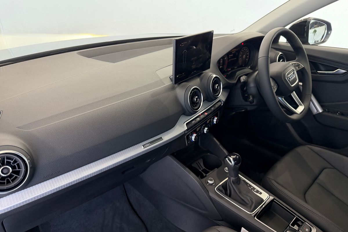 2025 Audi Q2 35 TFSI S line edition GA