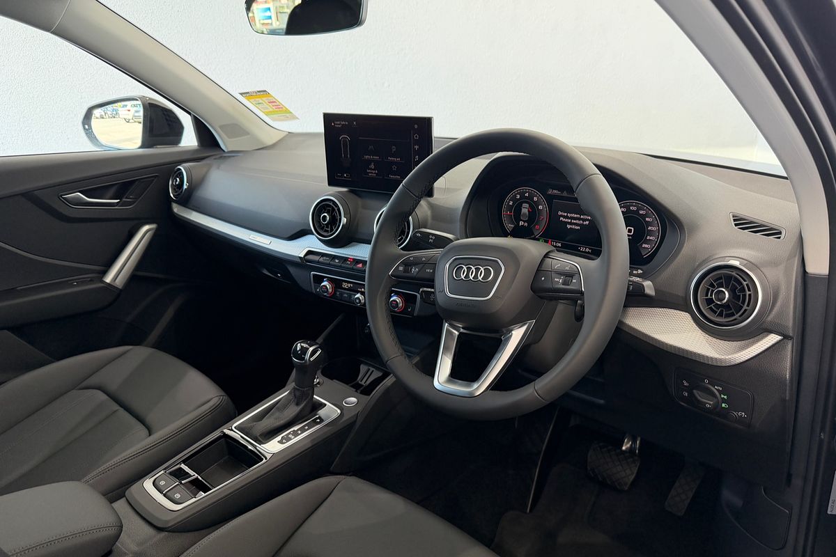 2025 Audi Q2 35 TFSI S line edition GA