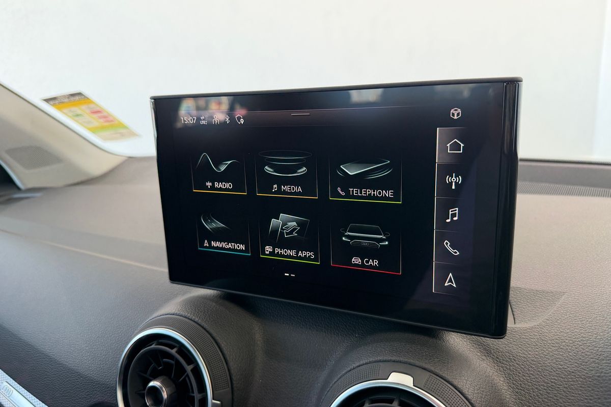 2025 Audi Q2 35 TFSI S line edition GA