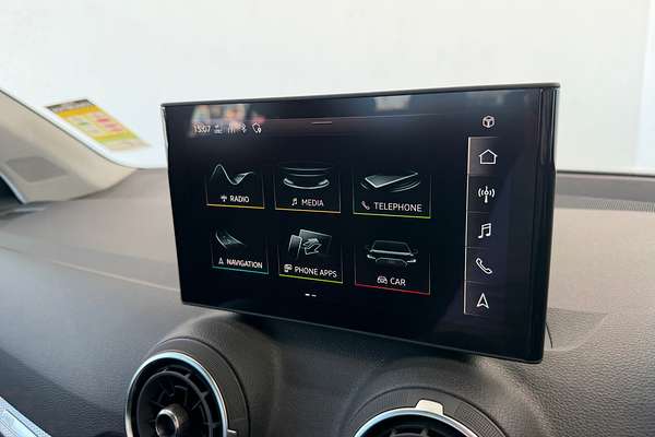 2025 Audi Q2 35 TFSI S line edition GA