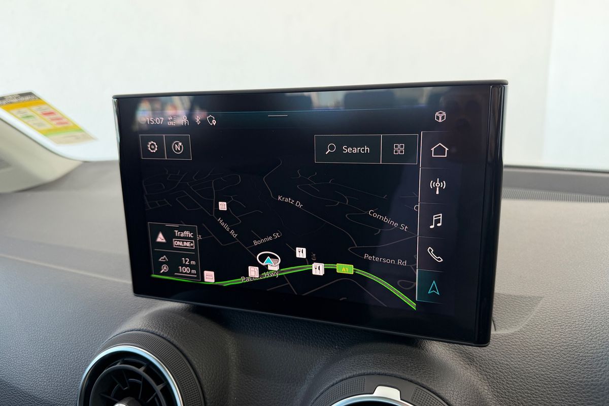 2025 Audi Q2 35 TFSI S line edition GA