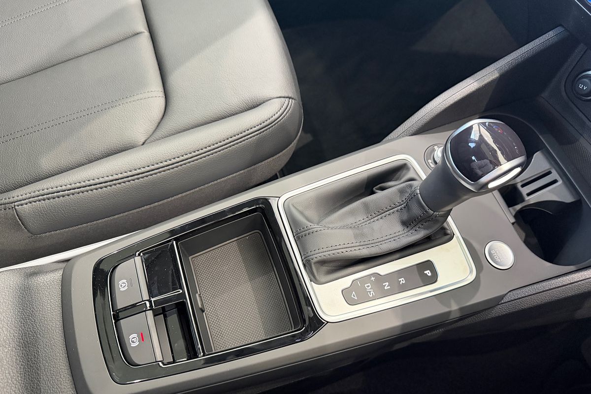 2025 Audi Q2 35 TFSI S line edition GA