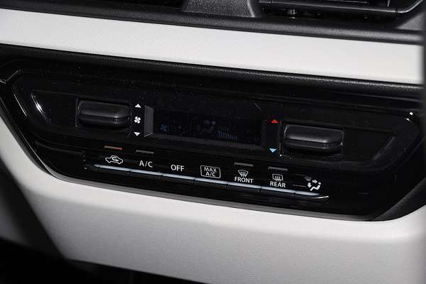 2025 Suzuki Swift Hybrid Plus UZ