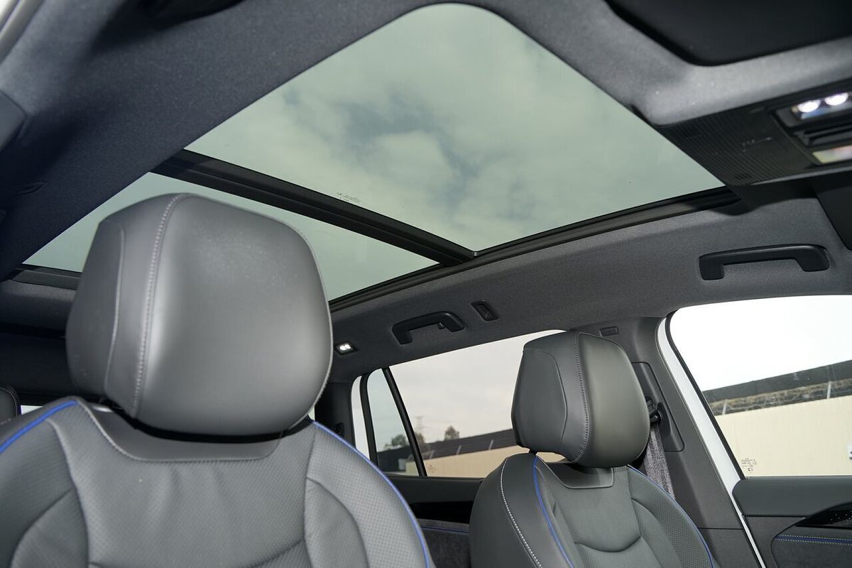 2025 Volkswagen Tayron 195TSI R-Line R4